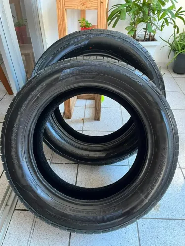 Par de Pneus Austone Athena SP-303 225/60R18. Praticamente Novos