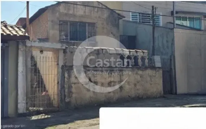 terreno com duas casas
