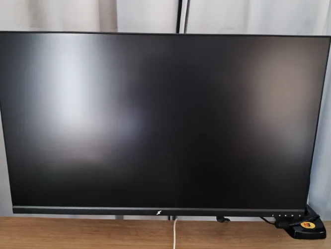 Monitor Superframe, painel IPS, 280hz