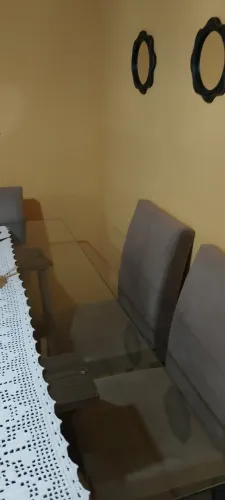 Mesa de jantar com 6 cadeiras - Tampa de vidro