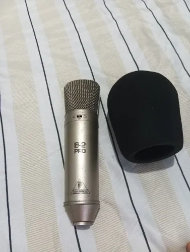 Microfone Behringer B2 Pro