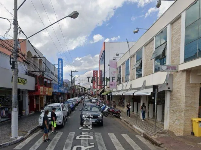 Salão à venda, 440 m² por R$ 7.000.000,00 - Centro - Itapetininga/SP
