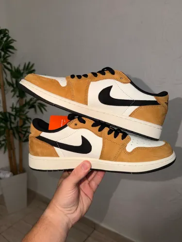 Air Jordan 1 Low OG "Rookie of the Year
