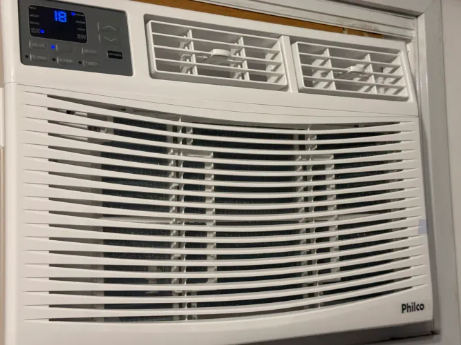 Ar condicionado janela muito novo