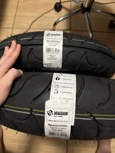 Par de Pneus Maggion novos!