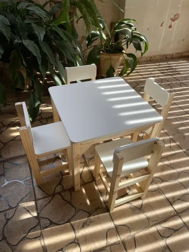Mesa infantil 4 cadeira mdf