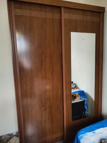 Guarda roupa espelhado 