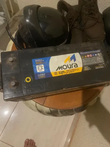 Vendo bateria Moura 180