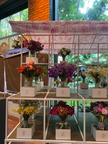 Carrinho exposição produtos