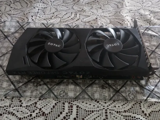 Placa de vídeo Zotac NVIDIA GeForce RTX 3060 com 12GB de VRAM GDDR6. 