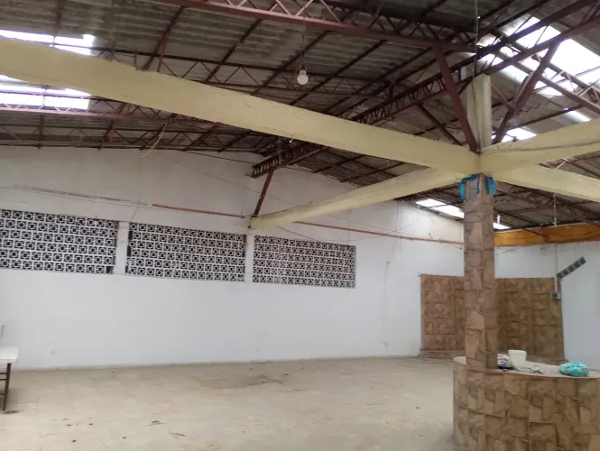 Casa para venda tem 500 metros quadrados com 1 quarto em Jardim Angelina - São Paulo - São