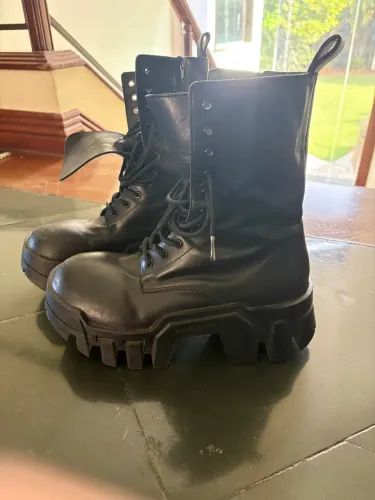 bota buldozzer balenciaga 