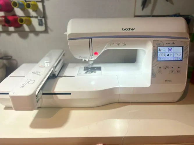 Máquina Bordar Brother 1530L
