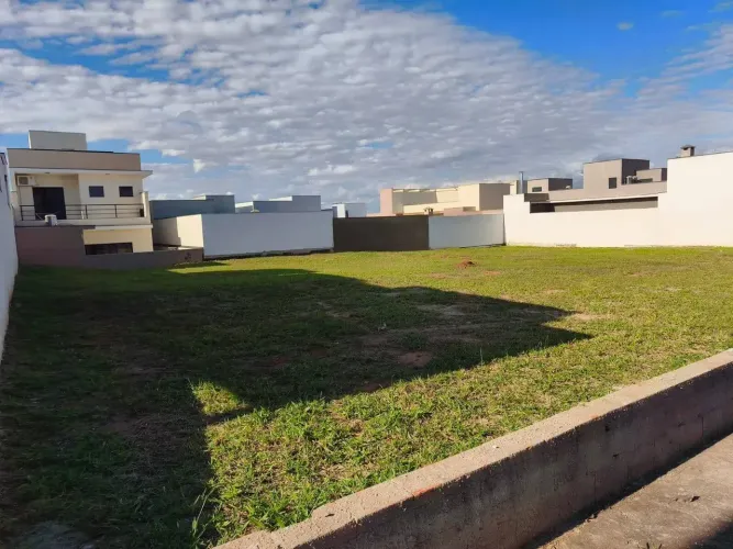 Terreno para venda tem 200 metros quadrados em Wanel Ville - Sorocaba - SP