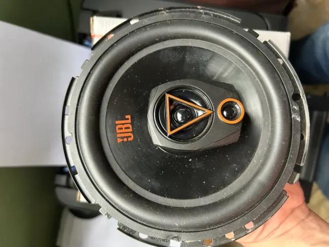 PAR DE ALTO FALANTES JBL
