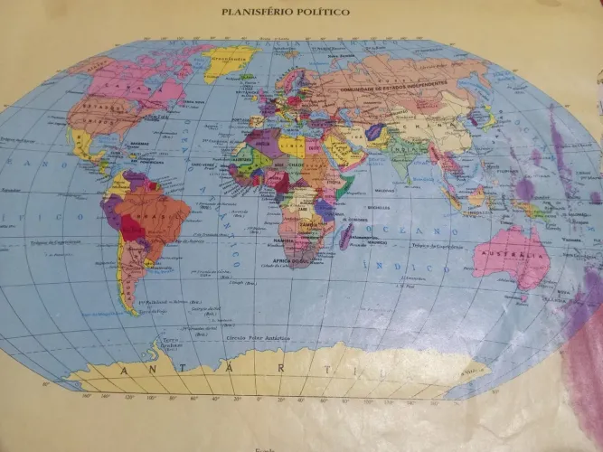 Revista , Atlas geográfico .