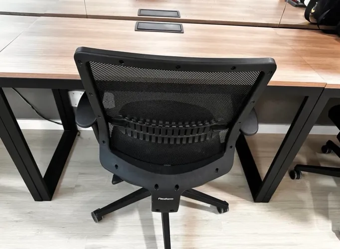 Mesa de MDF com pintura eletrostática