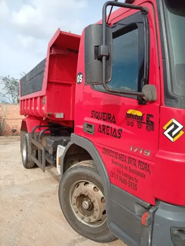 ? CAMINHÃO MERCEDES-BENZ ATEGO 1719 BASCULANTE À VENDA ?