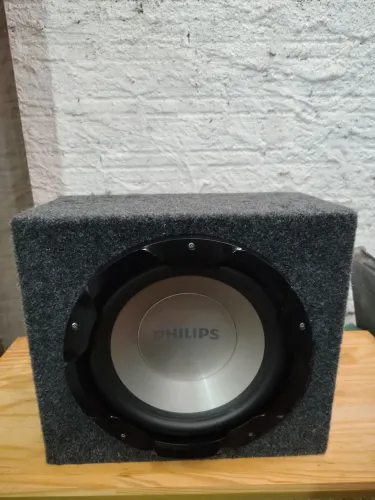 Caixa sub 12 com falante Philips 400 rms