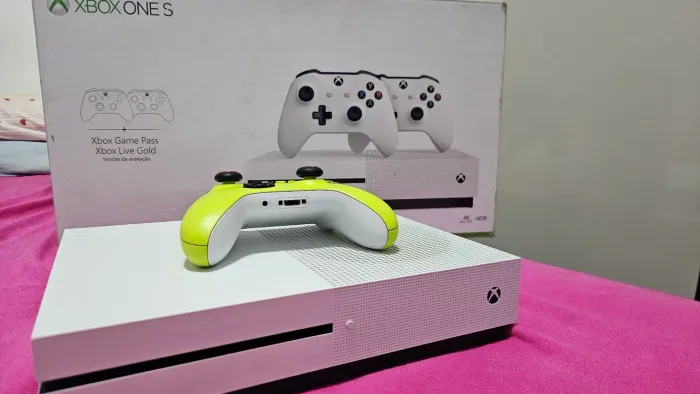 Xbox One s