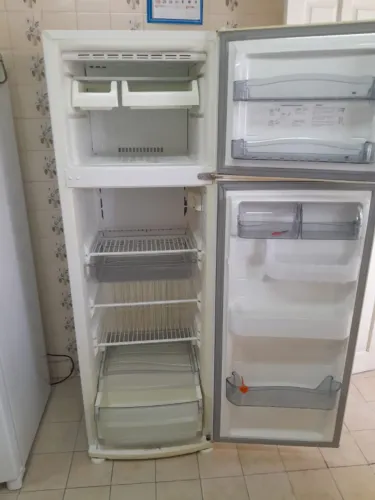 Geladeira Consul 390 litros em estado impecável