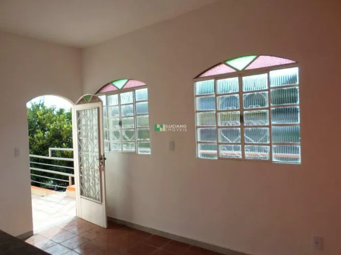 EXCELENTE CASA DE 1 QUARTO - VENDA NOVA