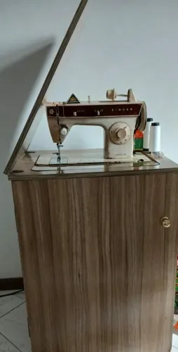 Máquina Costura Dinger