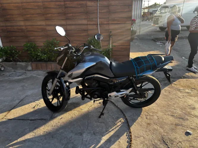 Titan 160