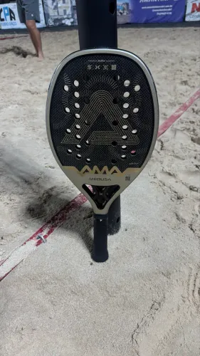 Raquete beach tênis