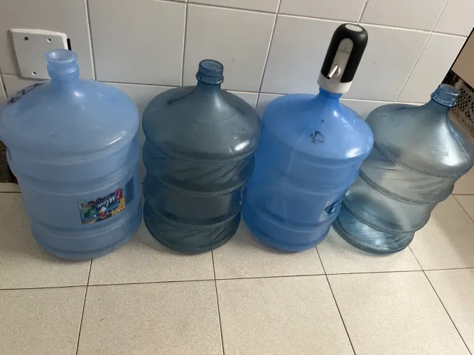 Vendo garrafões para água mineral