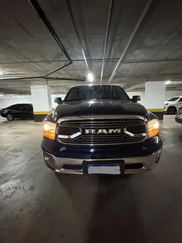 Ram Classic Laramie 5.7 V8 16V Gasolina 4X4 Aut. 2023