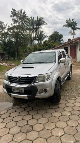 Toyota Hilux CD D4-d 4X4 3.0 TDI Dies. Mec. 2014