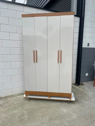 GUARDA ROUPA SOLTEIRO 4 PORTAS (OFERTA)