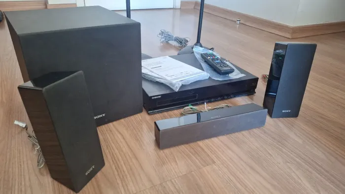 Home Theater 5.1 Sony HBD-280 com blu-ray