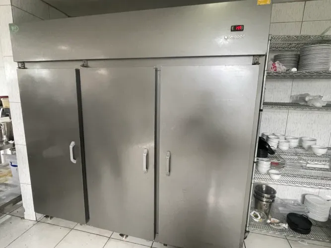 Refrigerador Gelopar 3 portas