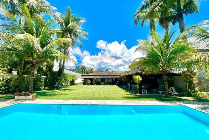 Casa à venda no Condomínio Jardim Acapulco Guarujá SP
