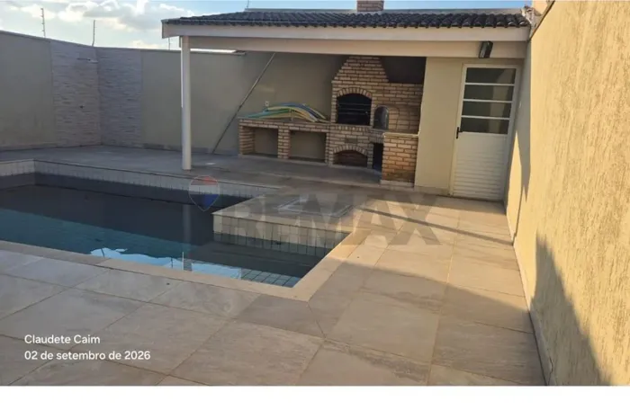 Casa para locação em Valinhos -SP com Piscina e Churrasqueira!