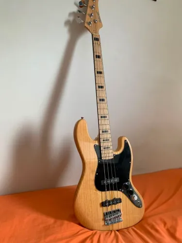 Baixo strinberg, modelo jazz bass