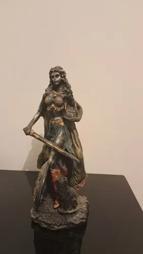 Estátua Freya