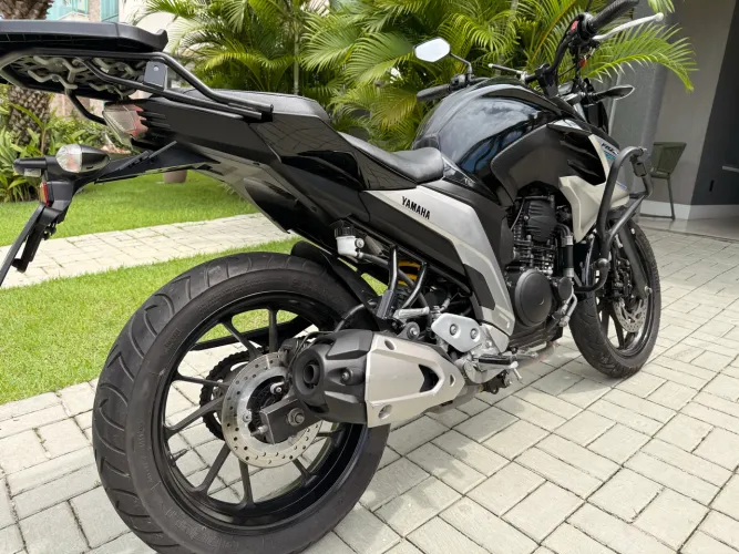Yamaha FZ25 Fazer 250 - Único Dono - Moto NOVA