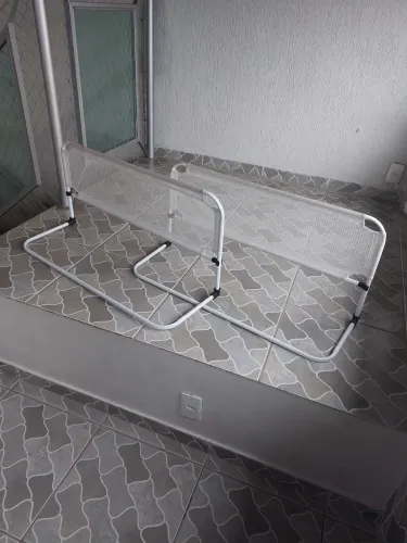 Grade de proteção para cama