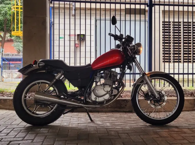 Suzuki Intruder 125 customizada