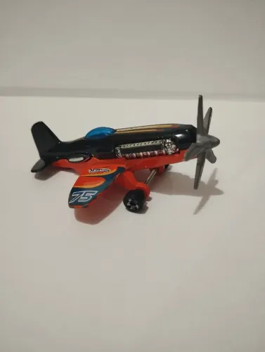 Carrinho hot wheels 