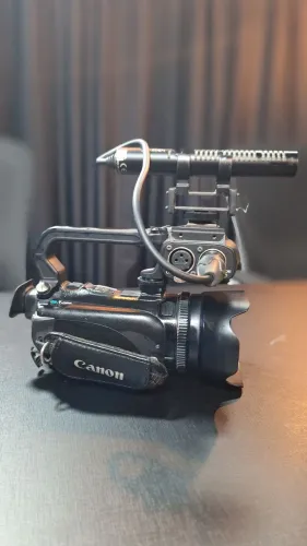 Camera Canon Xa10 - zoom 20X