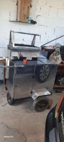 Vendo carrinho de espetinho 