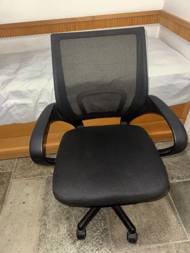 Cadeira escritório ergonômica em boas condições