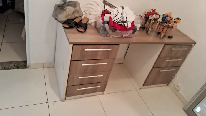 Mesa de escritório com 2 gaveteiros grandes mdf