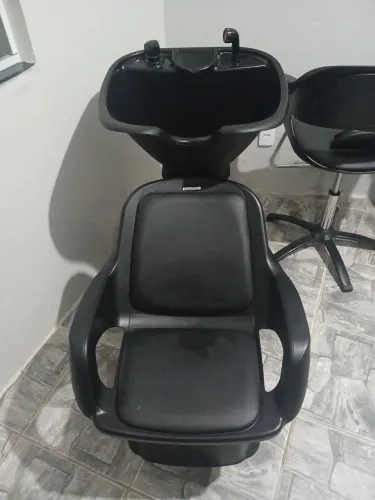 VENDO MOVEIS DE SALÃO CONSERVADISSIMO.