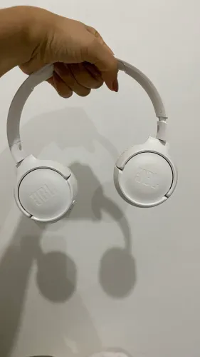 Fone branco JBL na caixa semi novo Jbl Tune 520bt Branco Bluetooth Original