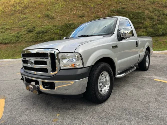 Ford F-250 XLT 4.2 TB Diesel 2004